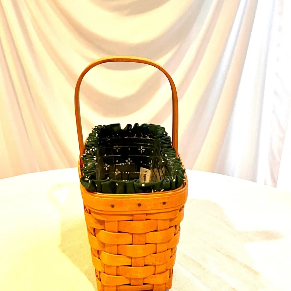 Longaberger Basket Perfect Condition 9x5x4 - Picture 2 of 4